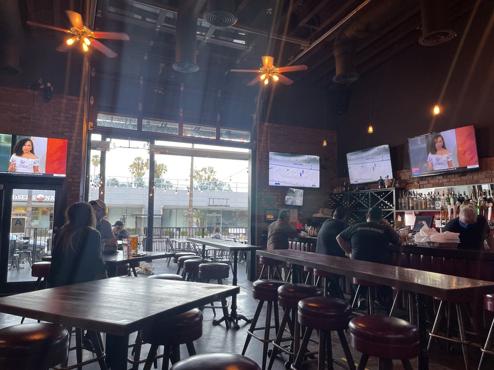 Rocco’s Tavern in Westwood, LA