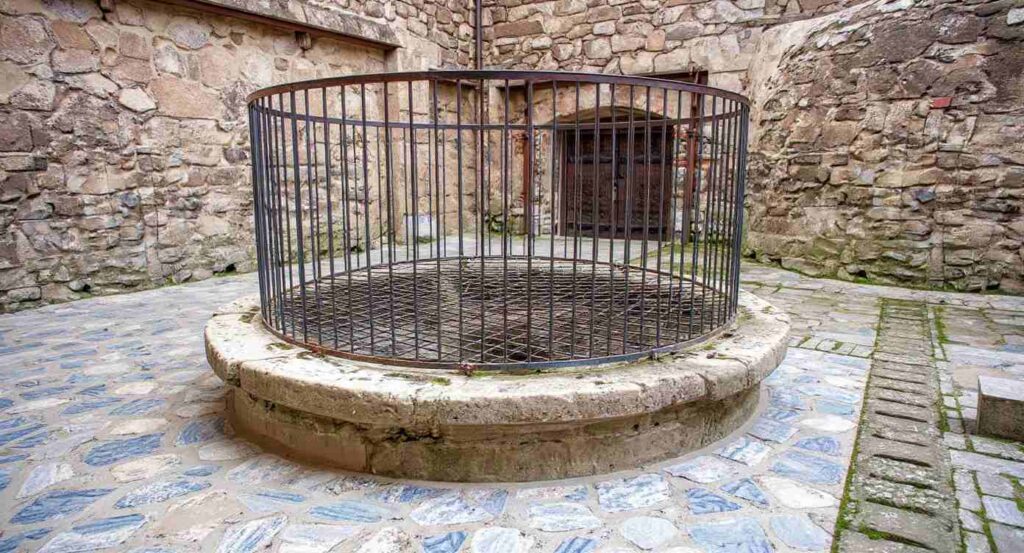 Well of Souls, Corvin Castle, Romania