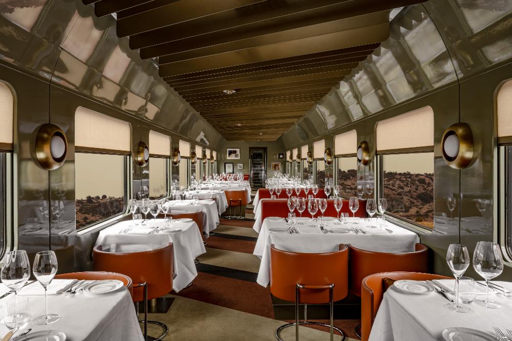 La Dolce Vita Orient Express restaurant car