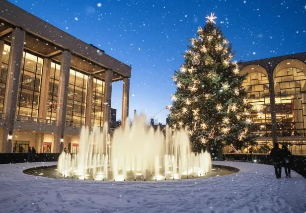 Lincoln Center holiday displays