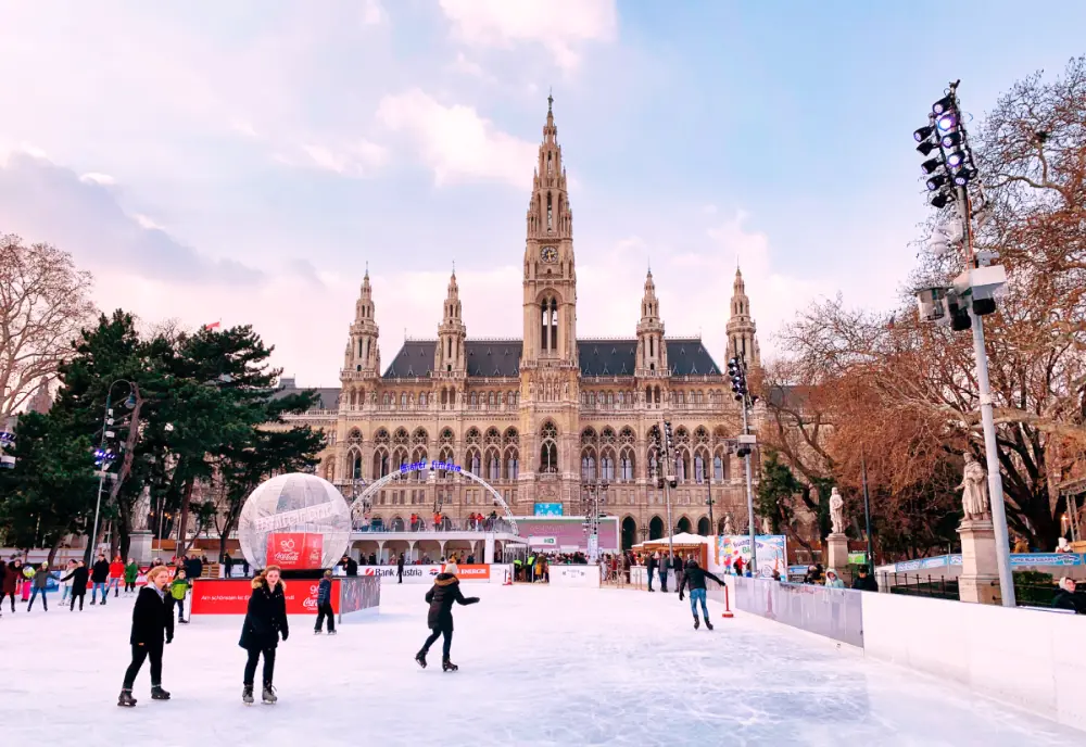 Rathausplatz ice-skating
