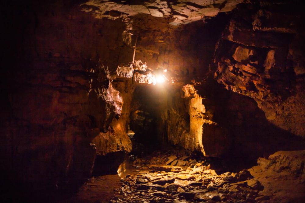 Bell Witch Cave, Tennessee